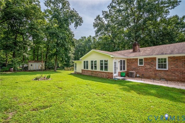 13703 Happy Hill Rd, Chester, VA 23831