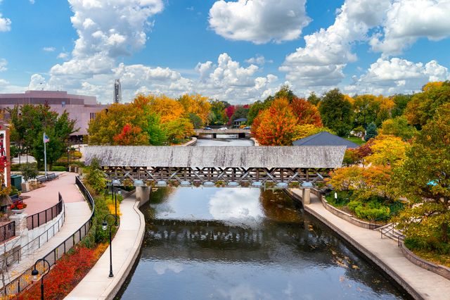 210 Westmoreland Lane, Naperville, IL 60540