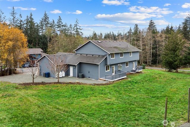 223 S Camano Ridge Road, Camano Island, WA 98282