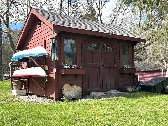 175 Creek Road, Castleton, VT 05735