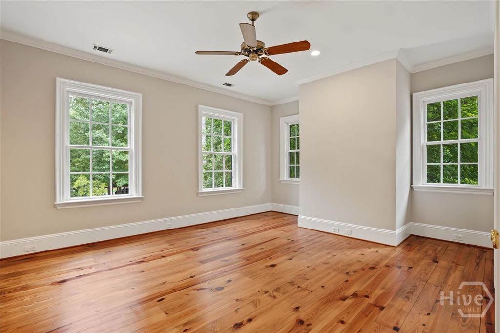 Image 35 of property listing at 36 Belted Kingfisher Lane, Richmond Hill, GA 31324