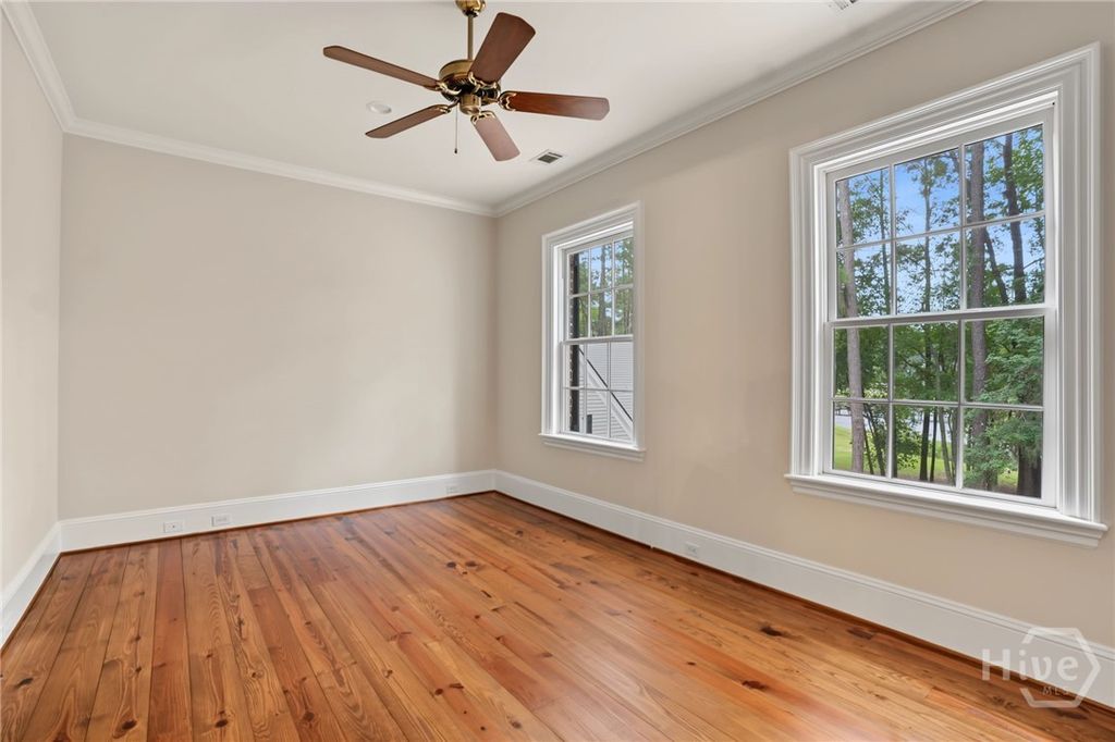 Image 37 of property listing at 36 Belted Kingfisher Lane, Richmond Hill, GA 31324