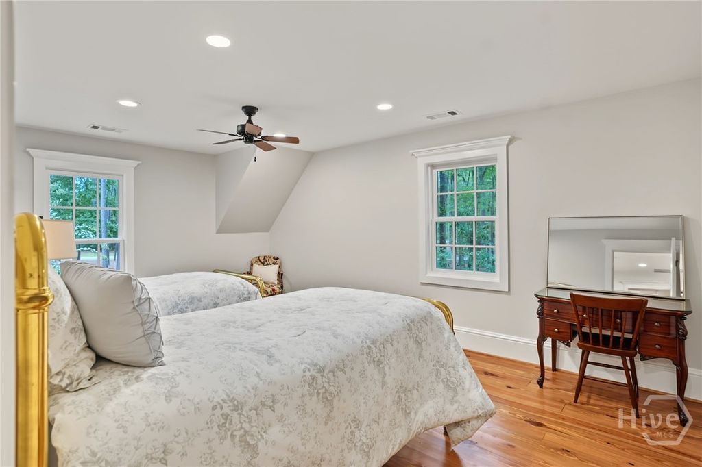 Image 58 of property listing at 36 Belted Kingfisher Lane, Richmond Hill, GA 31324