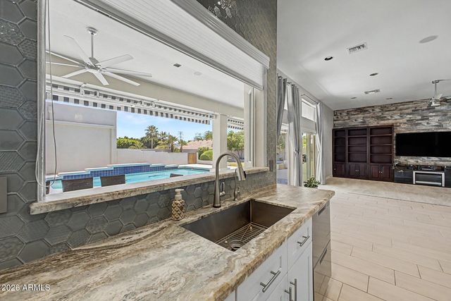 4753 W FALLEN LEAF Lane, Glendale, AZ 85310