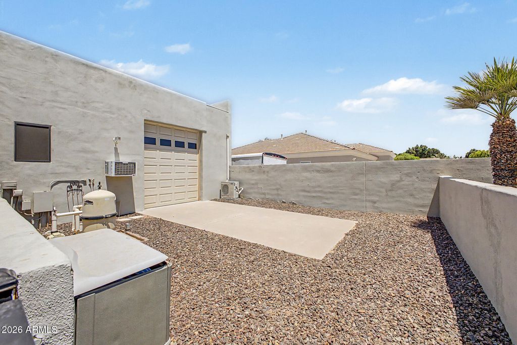 Image 40 of property listing at 4753 W FALLEN LEAF Lane, Glendale, AZ 85310