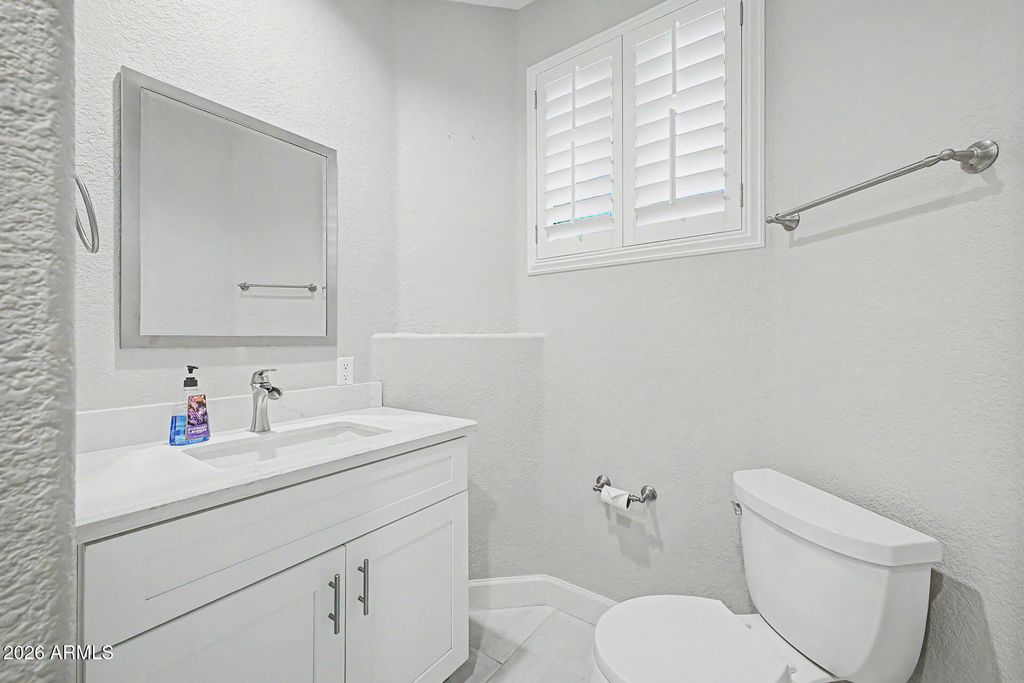 Image 53 of property listing at 4753 W FALLEN LEAF Lane, Glendale, AZ 85310