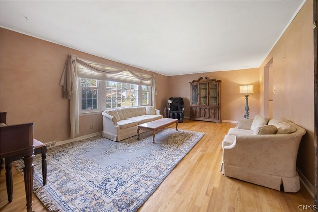 232 Marsh Drive, Dewitt, NY 13214