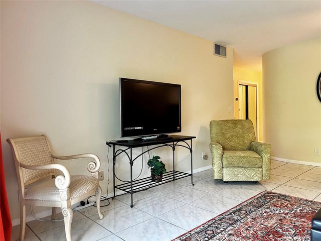 2271 NE 68TH Street 2028, Fort Lauderdale, FL 33308