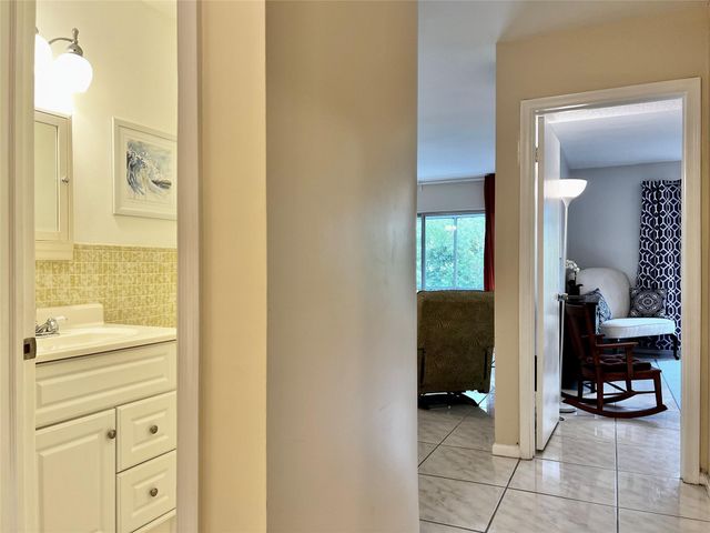 2271 NE 68TH Street 2028, Fort Lauderdale, FL 33308