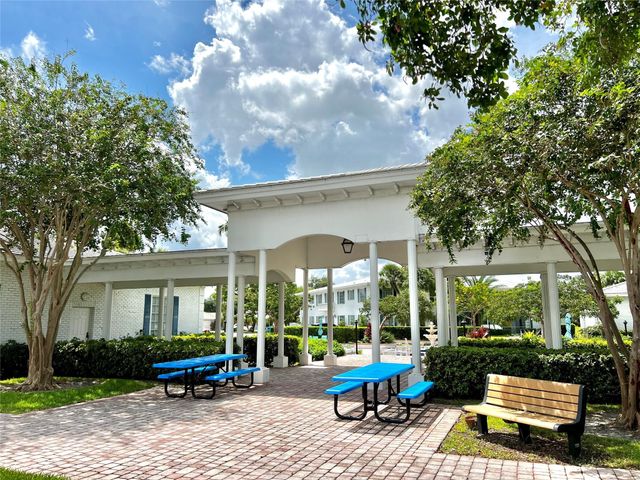 2271 NE 68TH Street 2028, Fort Lauderdale, FL 33308