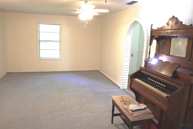 5889 State Hwy 300, Longview, TX 75604