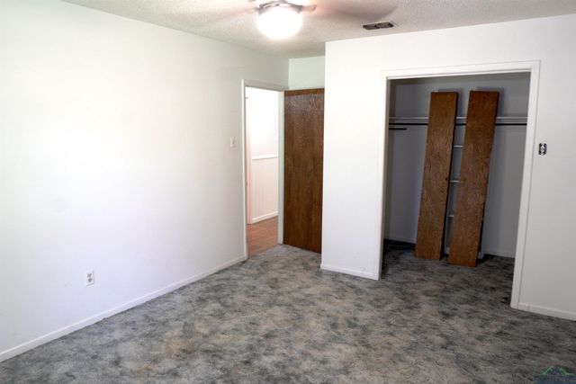 5889 State Hwy 300, Longview, TX 75604