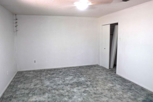 5889 State Hwy 300, Longview, TX 75604
