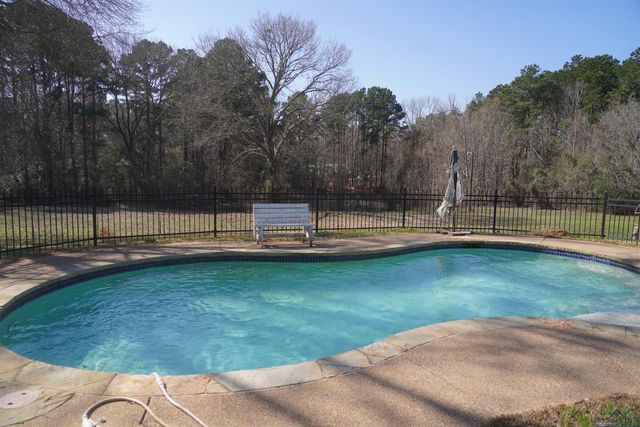 5889 State Hwy 300, Longview, TX 75604