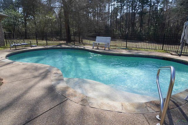 5889 State Hwy 300, Longview, TX 75604