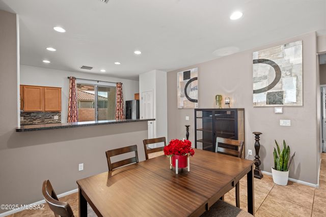 7489 S Mountain Star Drive, Tucson, AZ 85757