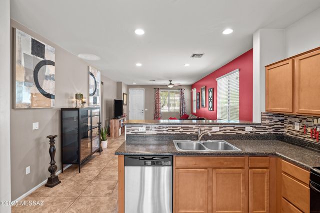 7489 S Mountain Star Drive, Tucson, AZ 85757