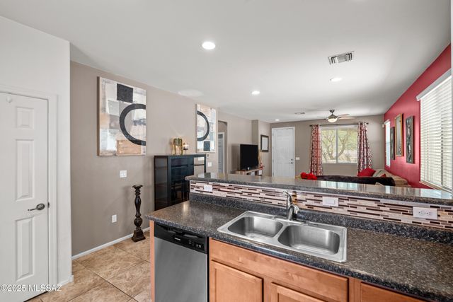 7489 S Mountain Star Drive, Tucson, AZ 85757