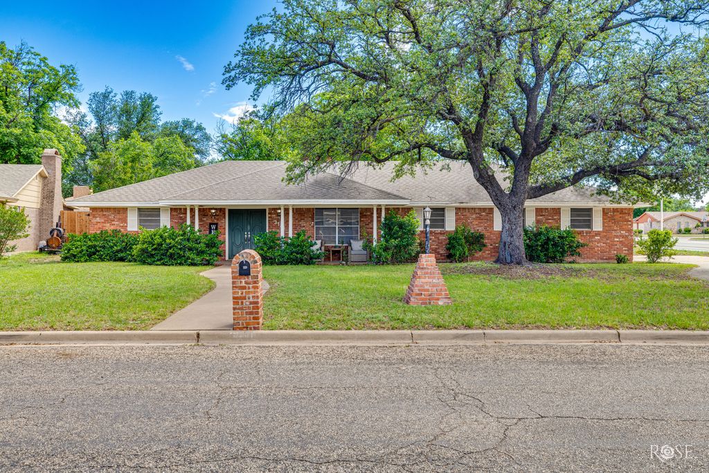 Image 1 of property listing at 3141 Chatterton Drive, San Angelo, TX 76904