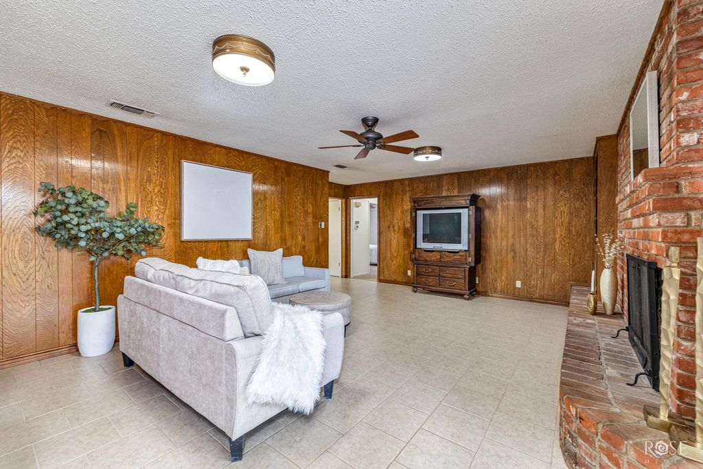 Image 12 of property listing at 3141 Chatterton Drive, San Angelo, TX 76904