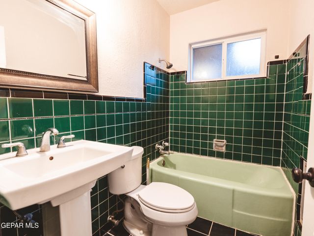 5109 Garry Owen Road, El Paso, TX 79903