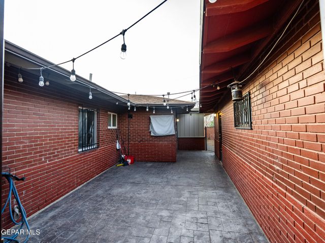 5109 Garry Owen Road, El Paso, TX 79903