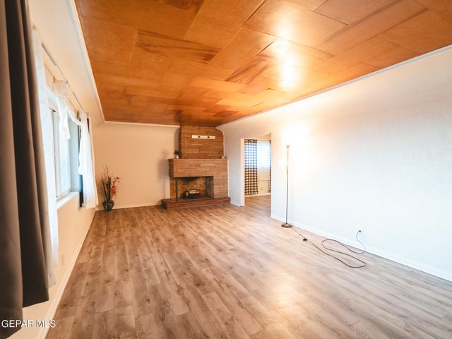 5109 Garry Owen Road, El Paso, TX 79903