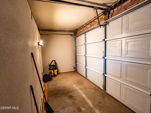 5109 Garry Owen Road, El Paso, TX 79903