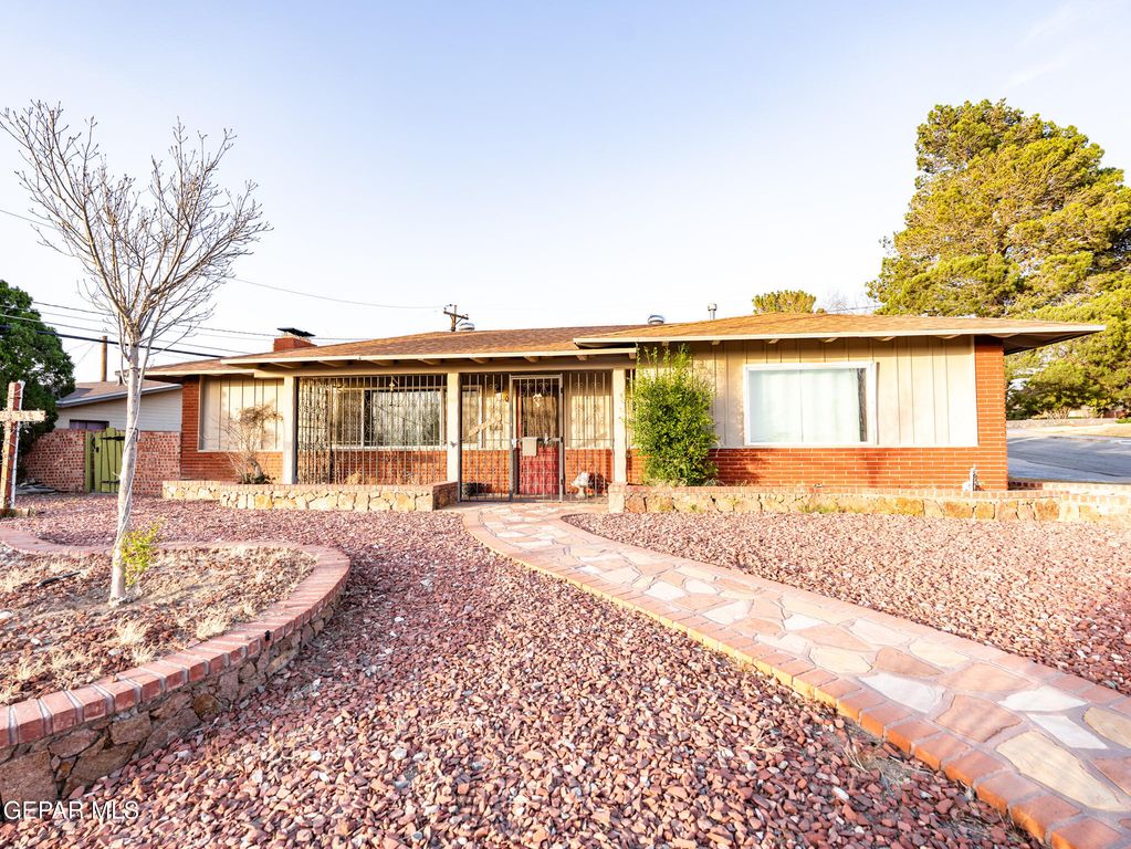 5109 Garry Owen Road, El Paso, TX 79903
