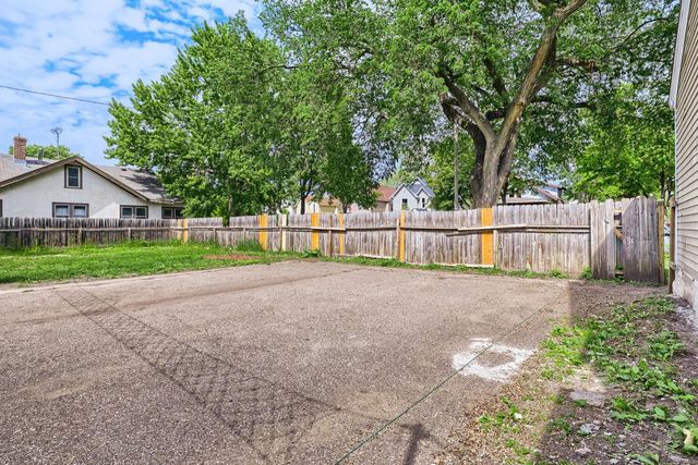 2724 17th Avenue S, Minneapolis, MN 55407
