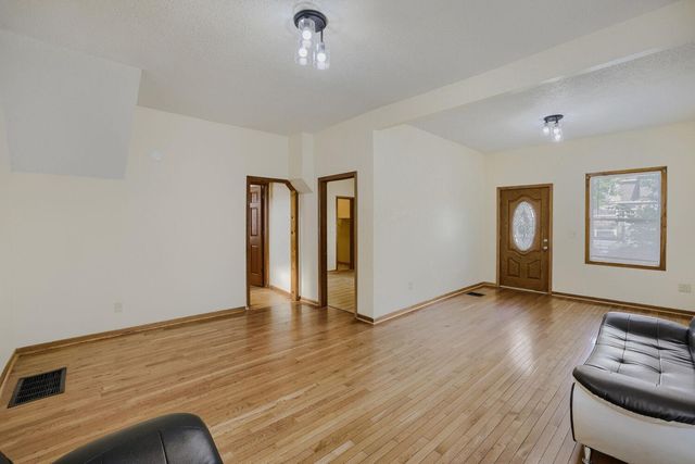 2724 17th Avenue S, Minneapolis, MN 55407