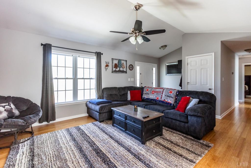 Image 10 of property listing at 396 Rocks Church Road, Pamplin, VA 23958