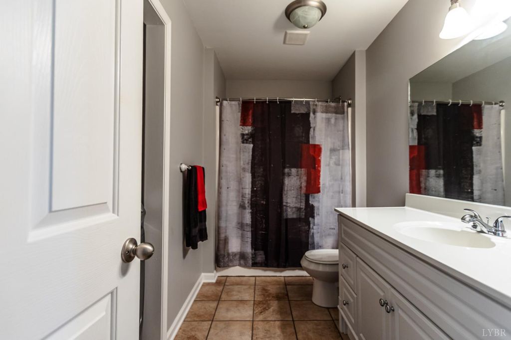 Image 16 of property listing at 396 Rocks Church Road, Pamplin, VA 23958