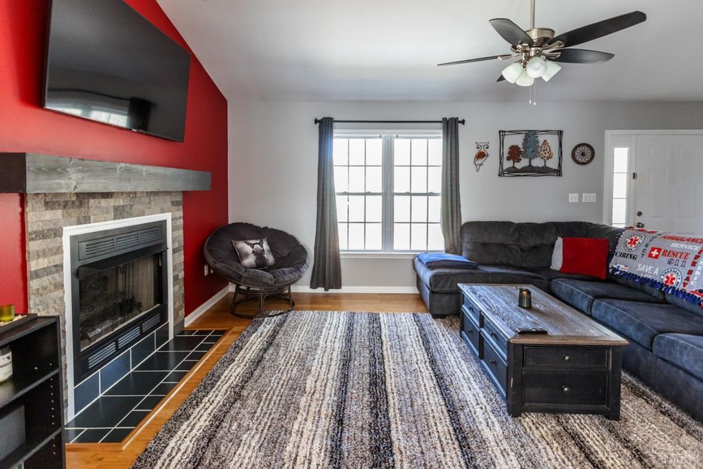 Image 9 of property listing at 396 Rocks Church Road, Pamplin, VA 23958