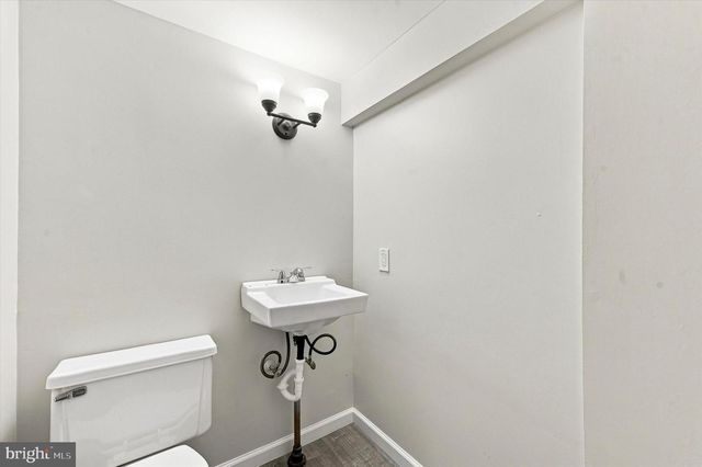 1035 W ALLENS LN, Philadelphia, PA 19119