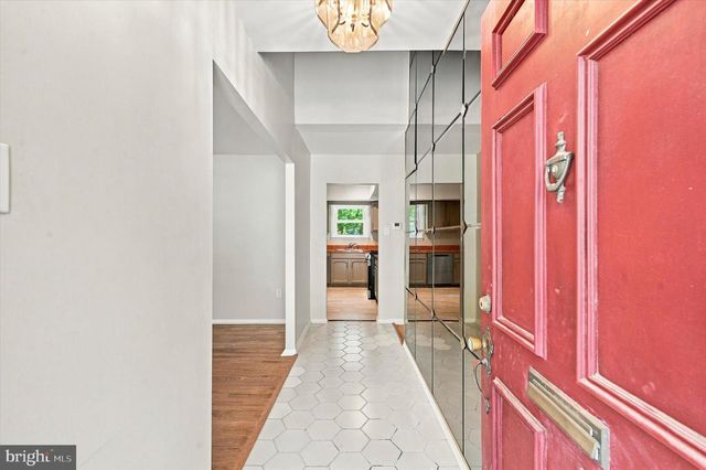 1035 W ALLENS LN, Philadelphia, PA 19119