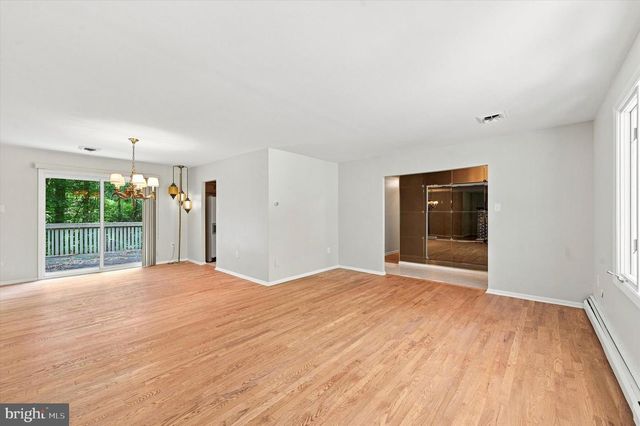 1035 W ALLENS LN, Philadelphia, PA 19119