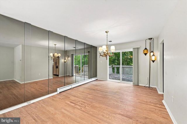 1035 W ALLENS LN, Philadelphia, PA 19119