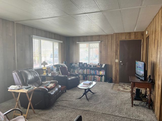 3008 Hazel Drive, Anderson, CA 96007