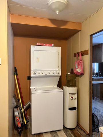 3008 Hazel Drive, Anderson, CA 96007