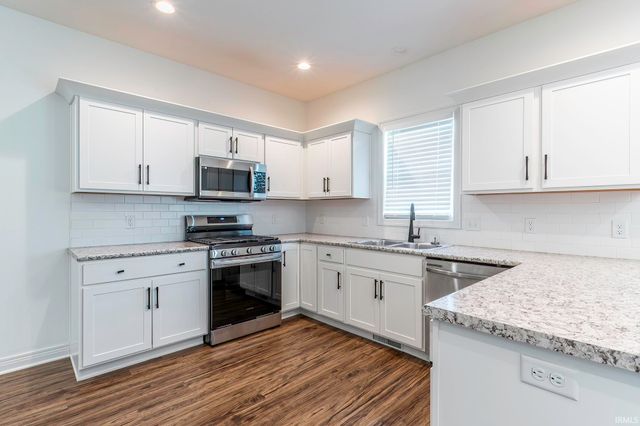 13187 Halen Hill Court, Fort Wayne, IN 46818