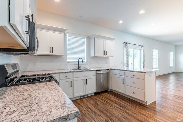 13187 Halen Hill Court, Fort Wayne, IN 46818