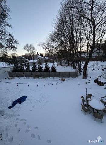 1787 Stratfield Road B, Fairfield, CT 06825