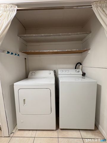 1787 Stratfield Road B, Fairfield, CT 06825