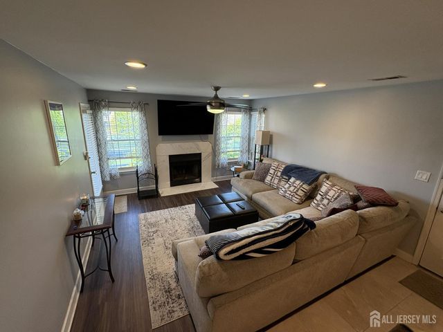 316 Cozzens Court, East Brunswick, NJ 08816