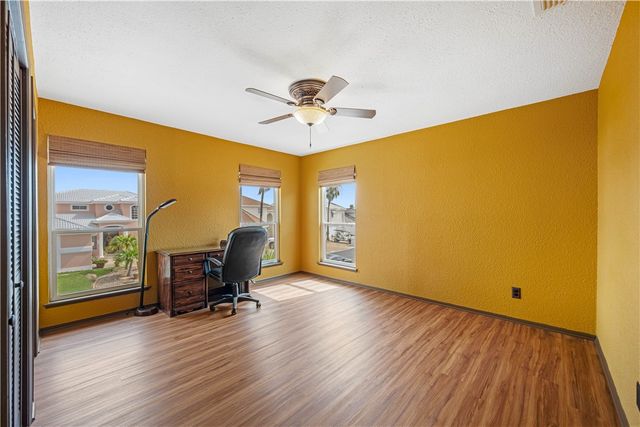 13729 Cayo Cantiles St, Corpus Christi, TX 78418