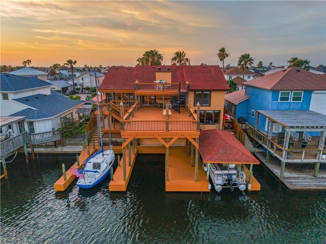 13729 Cayo Cantiles St, Corpus Christi, TX 78418