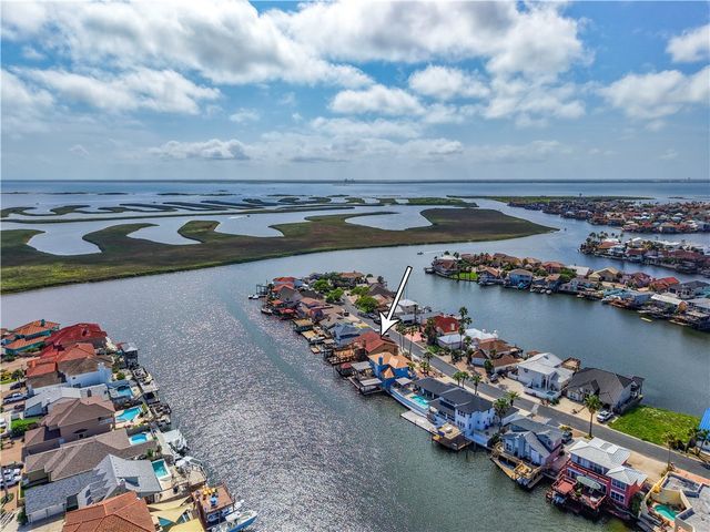 13729 Cayo Cantiles St, Corpus Christi, TX 78418