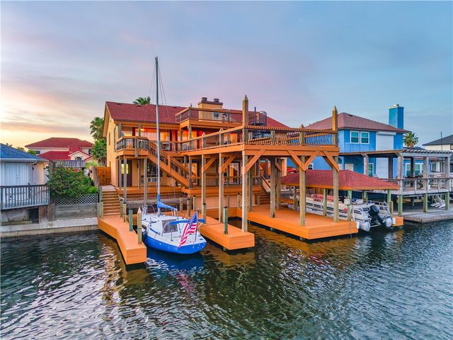 13729 Cayo Cantiles St, Corpus Christi, TX 78418