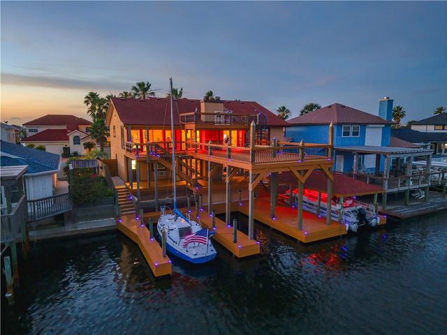 13729 Cayo Cantiles St, Corpus Christi, TX 78418